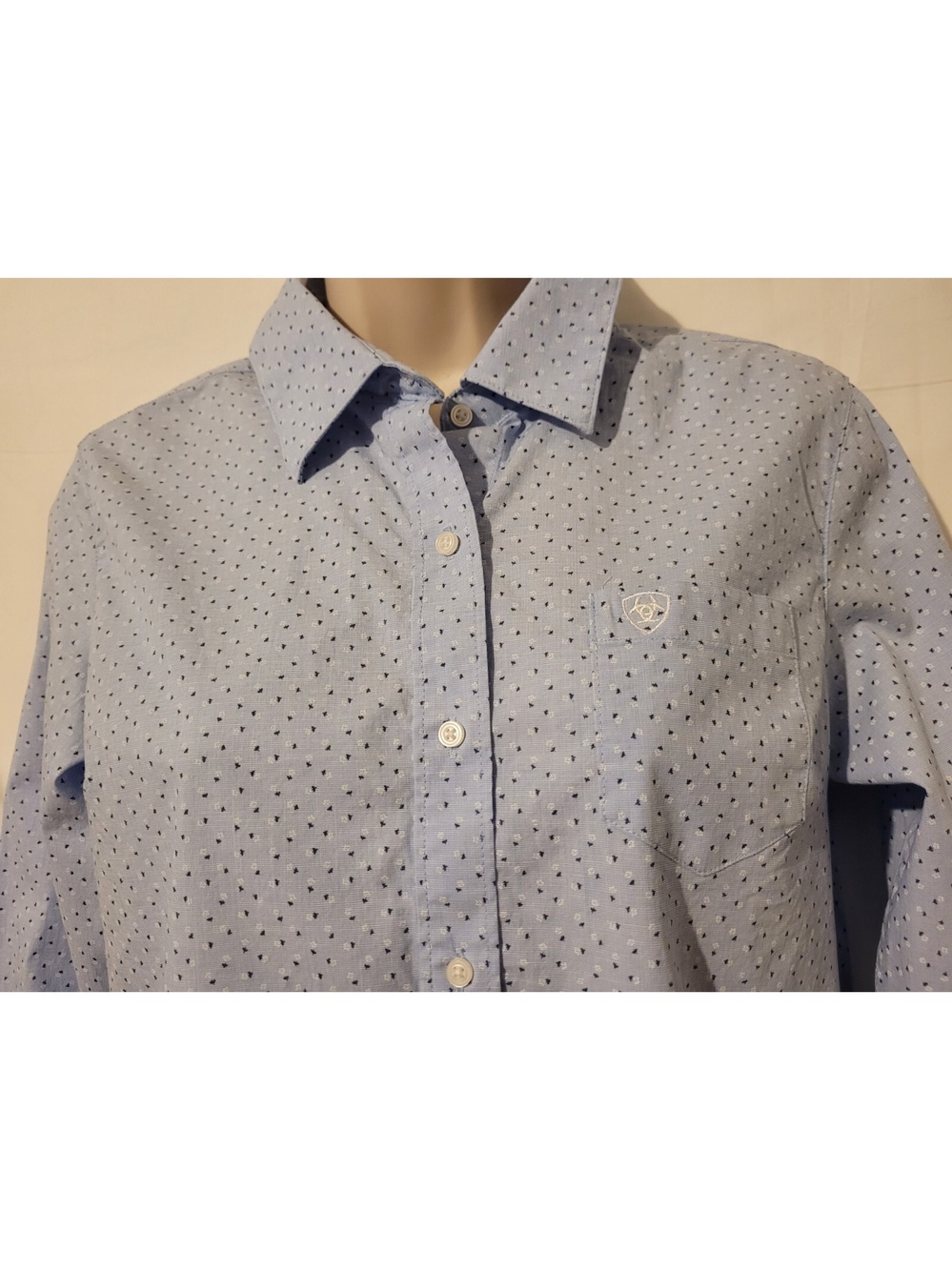 ARIAT REAL WOMEN'S LONG SLEEVE BUTTON UP FITTED SHIRT, SIZE MEDIUM